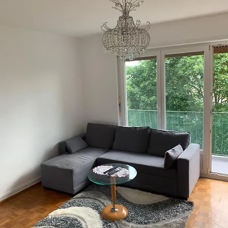 En Face De La Gare De St-louis Apartment *